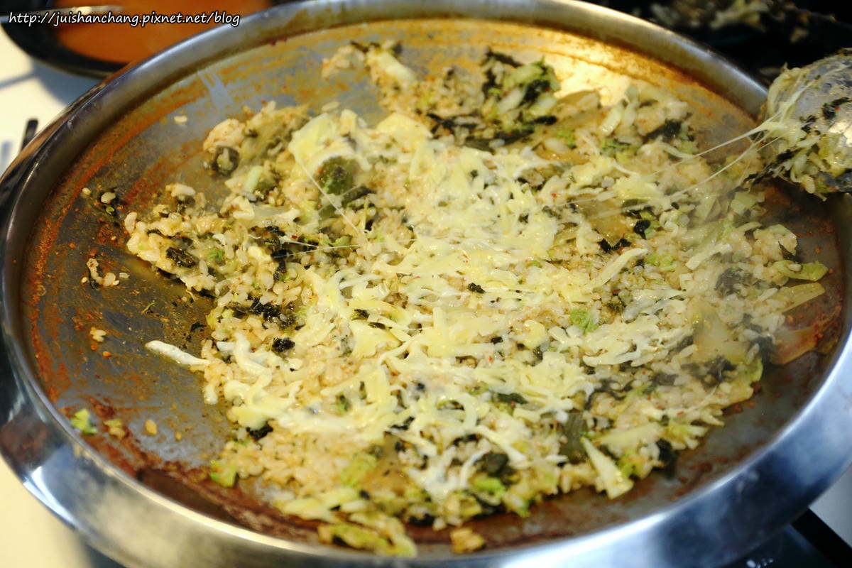 【食║台北】韓國第一品牌。八色韓式烤肉～韓國必吃美食終於來台啦！八種口味讓你一次品嘗，豪邁大口吃肉！（歡迎分享，文末留言可抽獎獲得小小兵公仔或美食兌換券）