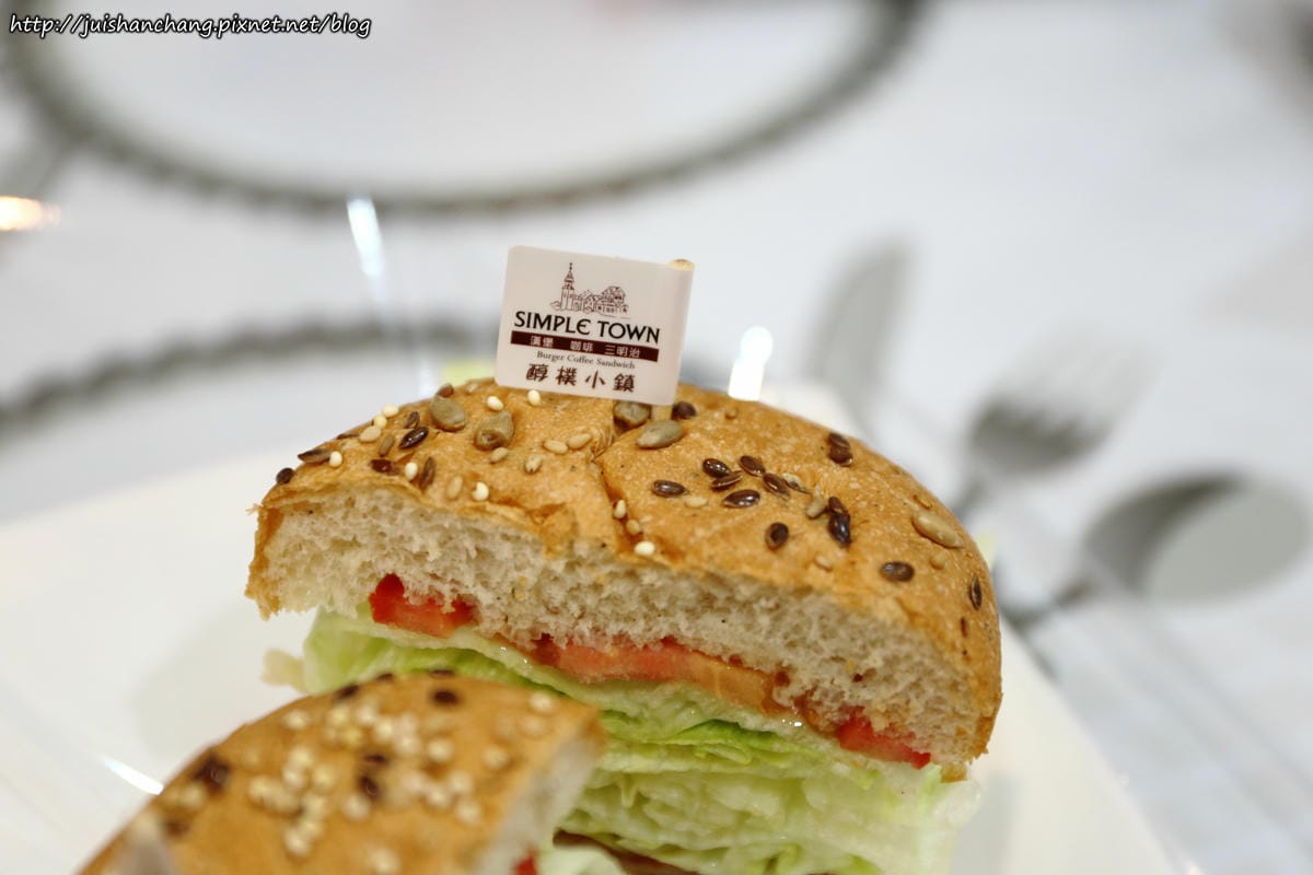 【食║新北三重】醇樸小鎮～三重超人氣早餐。多元化中西式早餐，你選擇哪一種？！　