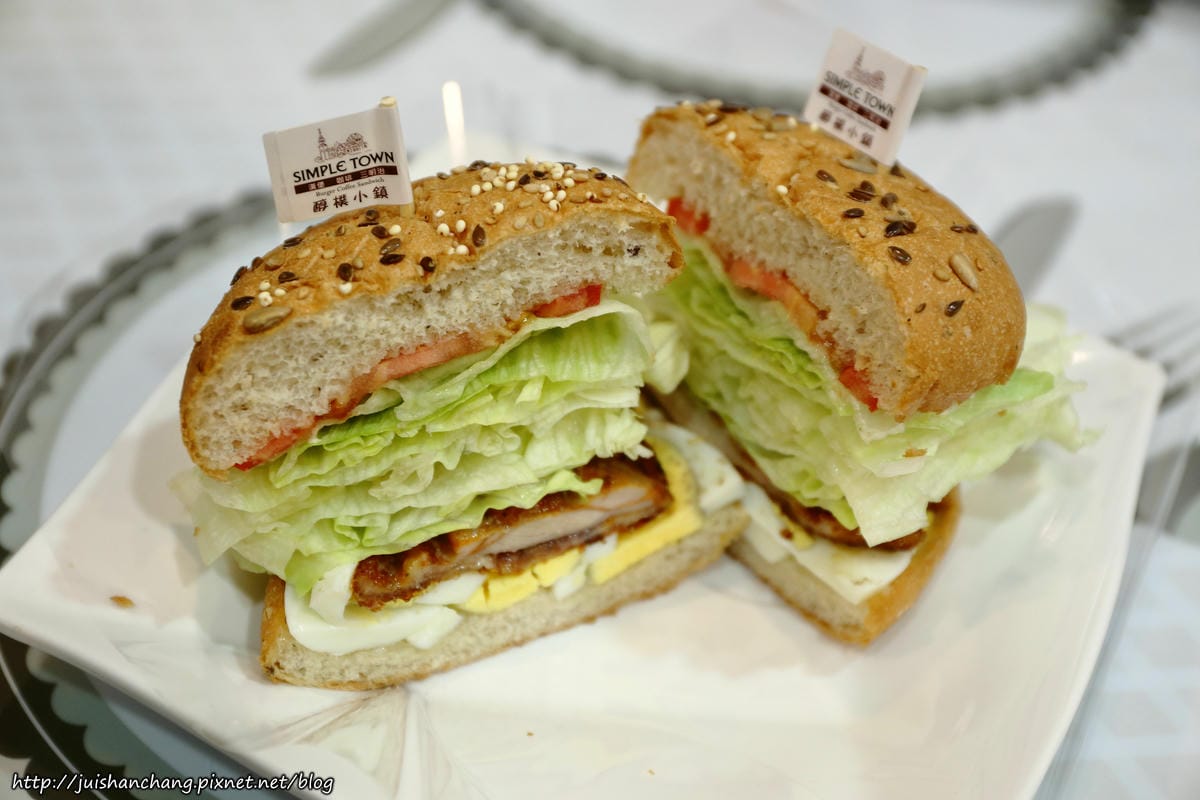 【食║新北三重】醇樸小鎮～三重超人氣早餐。多元化中西式早餐，你選擇哪一種？！　