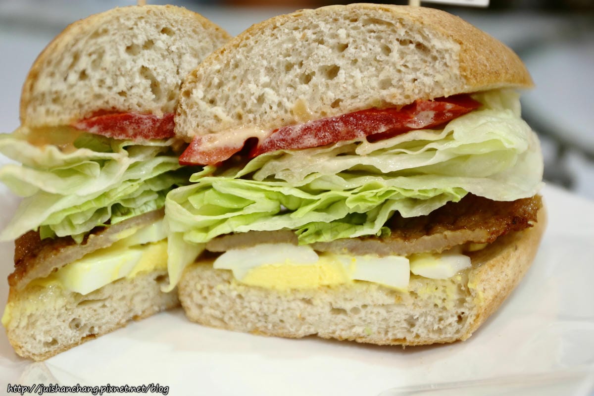 【食║新北三重】醇樸小鎮～三重超人氣早餐。多元化中西式早餐，你選擇哪一種？！　