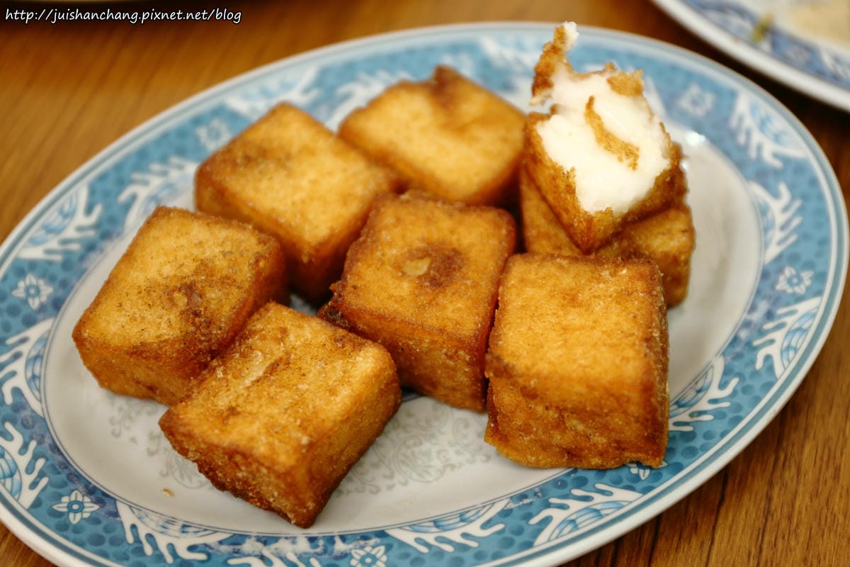 【食║宜蘭】宜蘭絕不可錯過的排隊小吃～正常鮮肉小籠湯包/巷仔內海蝦餅/30年老店檸檬愛玉/廟口紅糟魷魚