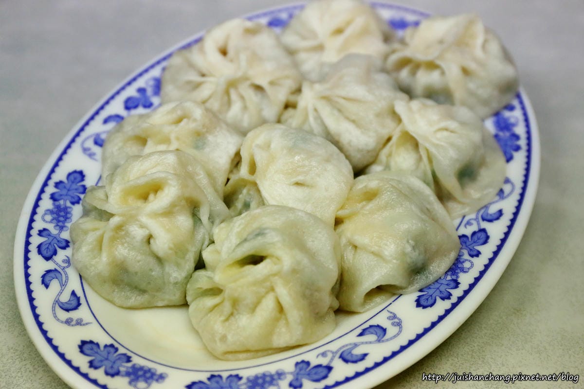 【食║宜蘭】宜蘭絕不可錯過的排隊小吃～正常鮮肉小籠湯包/巷仔內海蝦餅/30年老店檸檬愛玉/廟口紅糟魷魚