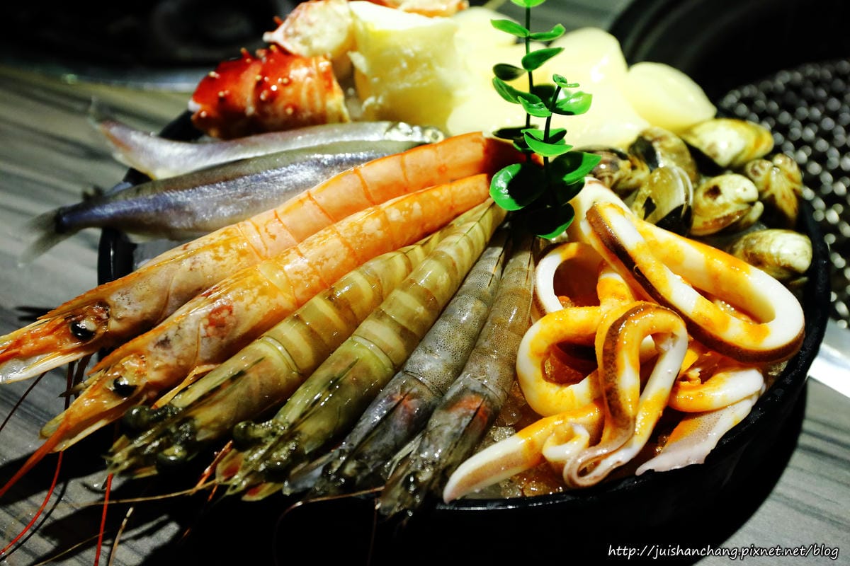 【食║台北】好客音樂燒烤～無煙海鮮炭火燒肉吃到飽。澎湖海鮮季澎派登場！