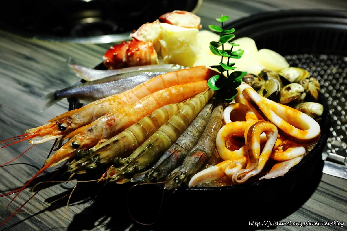 【食║台北】好客音樂燒烤～無煙海鮮炭火燒肉吃到飽。澎湖海鮮季澎派登場！