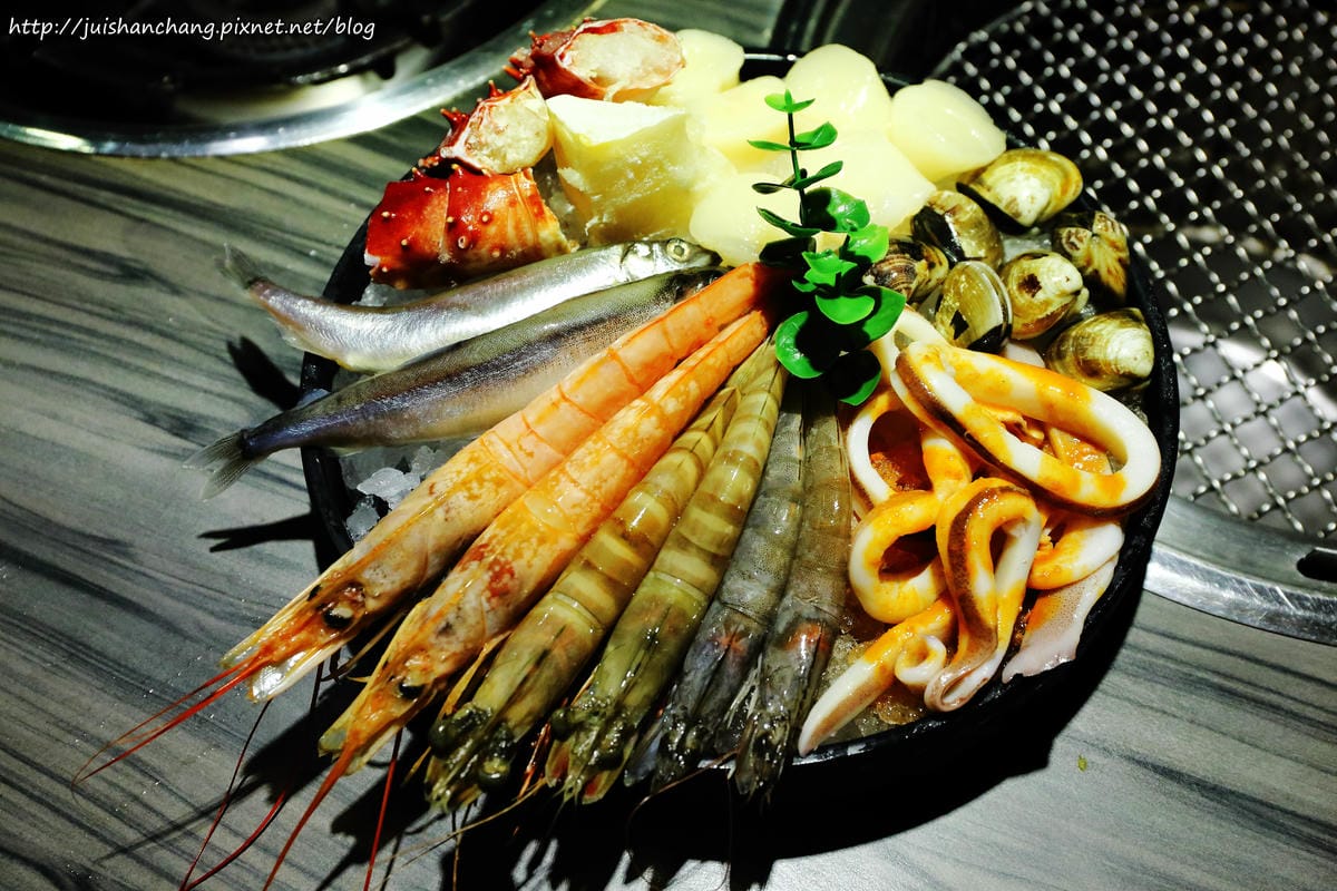 【食║台北】好客音樂燒烤～無煙海鮮炭火燒肉吃到飽。澎湖海鮮季澎派登場！