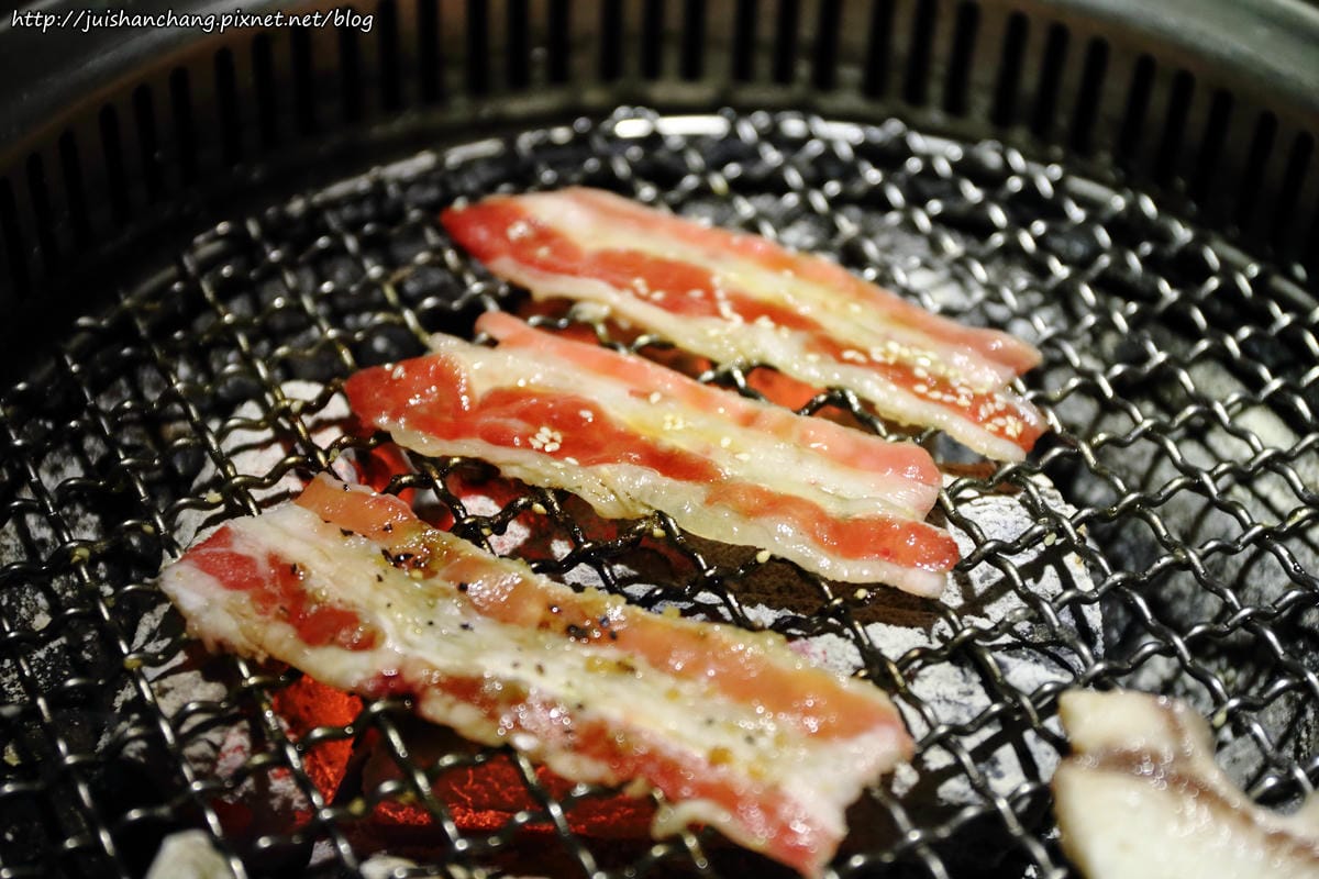【食║台北】好客音樂燒烤～無煙海鮮炭火燒肉吃到飽。澎湖海鮮季澎派登場！