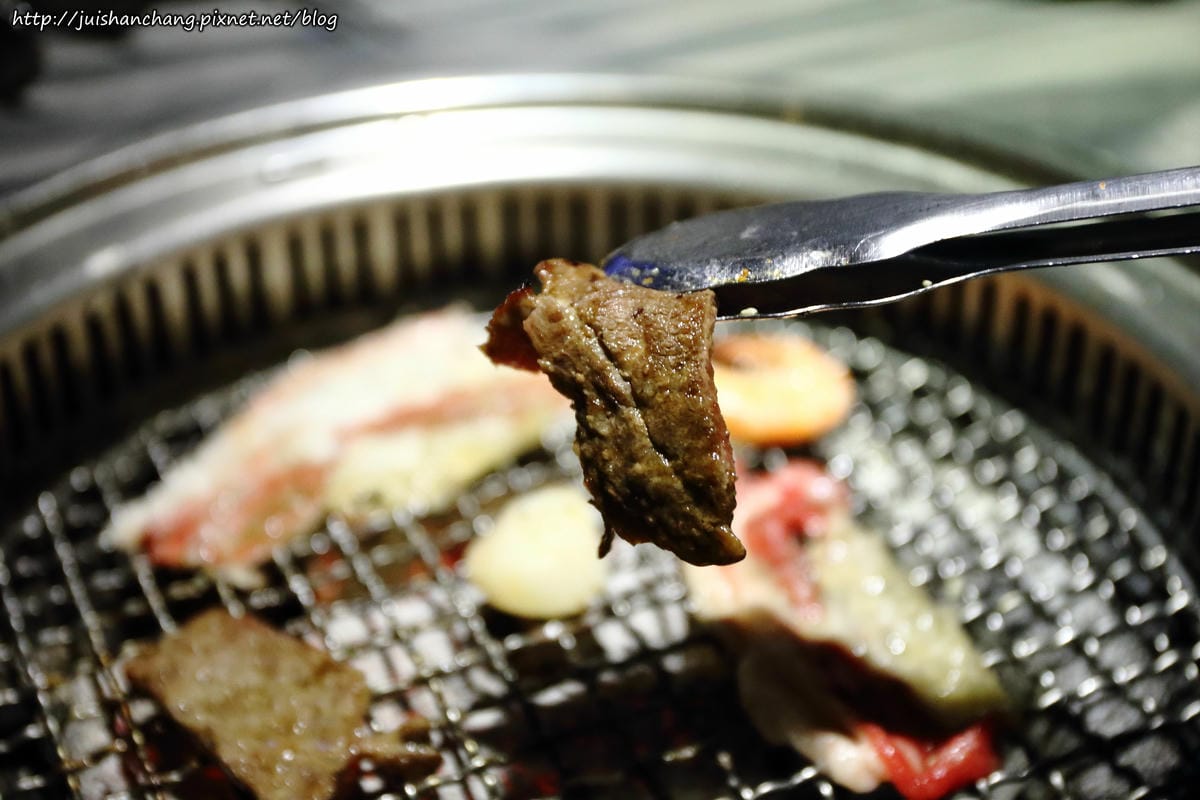 【食║台北】好客音樂燒烤～無煙海鮮炭火燒肉吃到飽。澎湖海鮮季澎派登場！