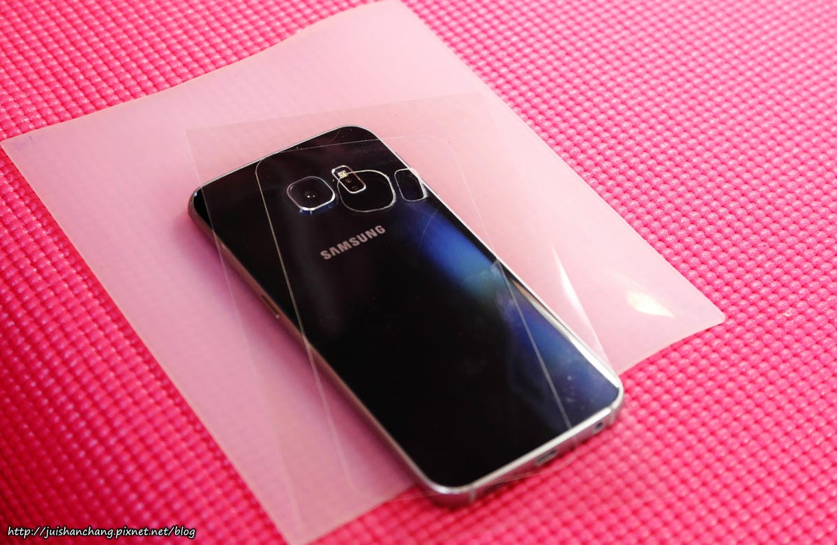 【體驗║包膜推薦】嚴選名膜。新手機穿新衣之全機包膜體驗〜GALAXY S6 Edge 透明服貼[全滿版] 3D立體曲面螢幕保護貼。超服貼/售後服務/不滿意不用錢/GALAXY S6 Edge保護貼全滿版／全機抗刮包膜