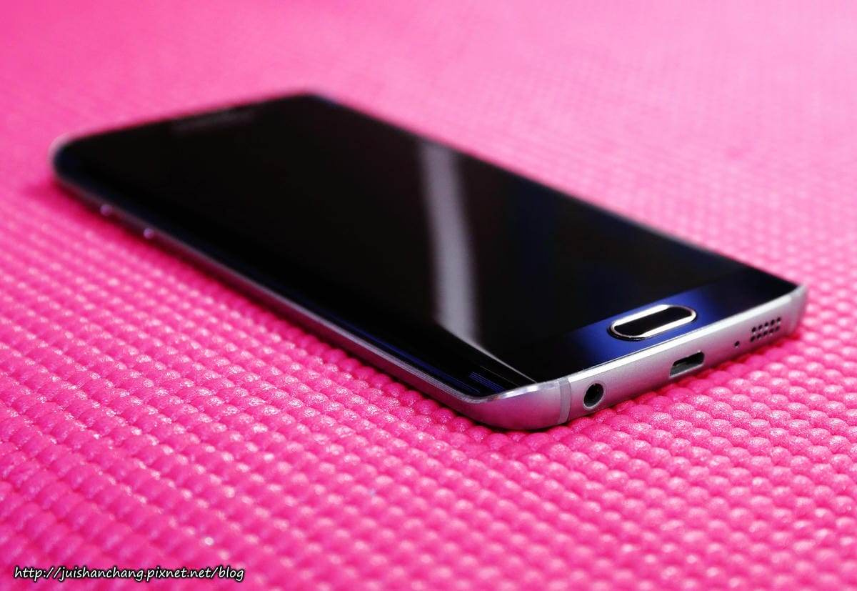 【體驗║包膜推薦】嚴選名膜。新手機穿新衣之全機包膜體驗〜GALAXY S6 Edge 透明服貼[全滿版] 3D立體曲面螢幕保護貼。超服貼/售後服務/不滿意不用錢/GALAXY S6 Edge保護貼全滿版／全機抗刮包膜