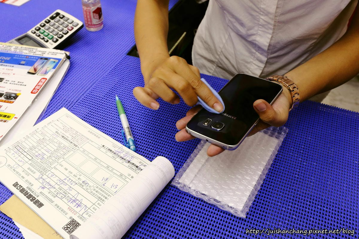 【體驗║包膜推薦】嚴選名膜。新手機穿新衣之全機包膜體驗〜GALAXY S6 Edge 透明服貼[全滿版] 3D立體曲面螢幕保護貼。超服貼/售後服務/不滿意不用錢/GALAXY S6 Edge保護貼全滿版／全機抗刮包膜