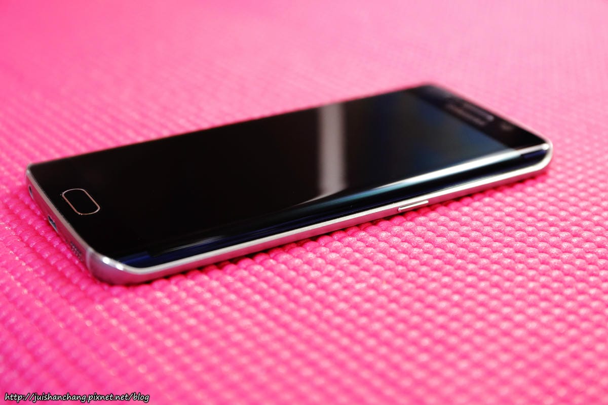 【體驗║包膜推薦】嚴選名膜。新手機穿新衣之全機包膜體驗〜GALAXY S6 Edge 透明服貼[全滿版] 3D立體曲面螢幕保護貼。超服貼/售後服務/不滿意不用錢/GALAXY S6 Edge保護貼全滿版／全機抗刮包膜