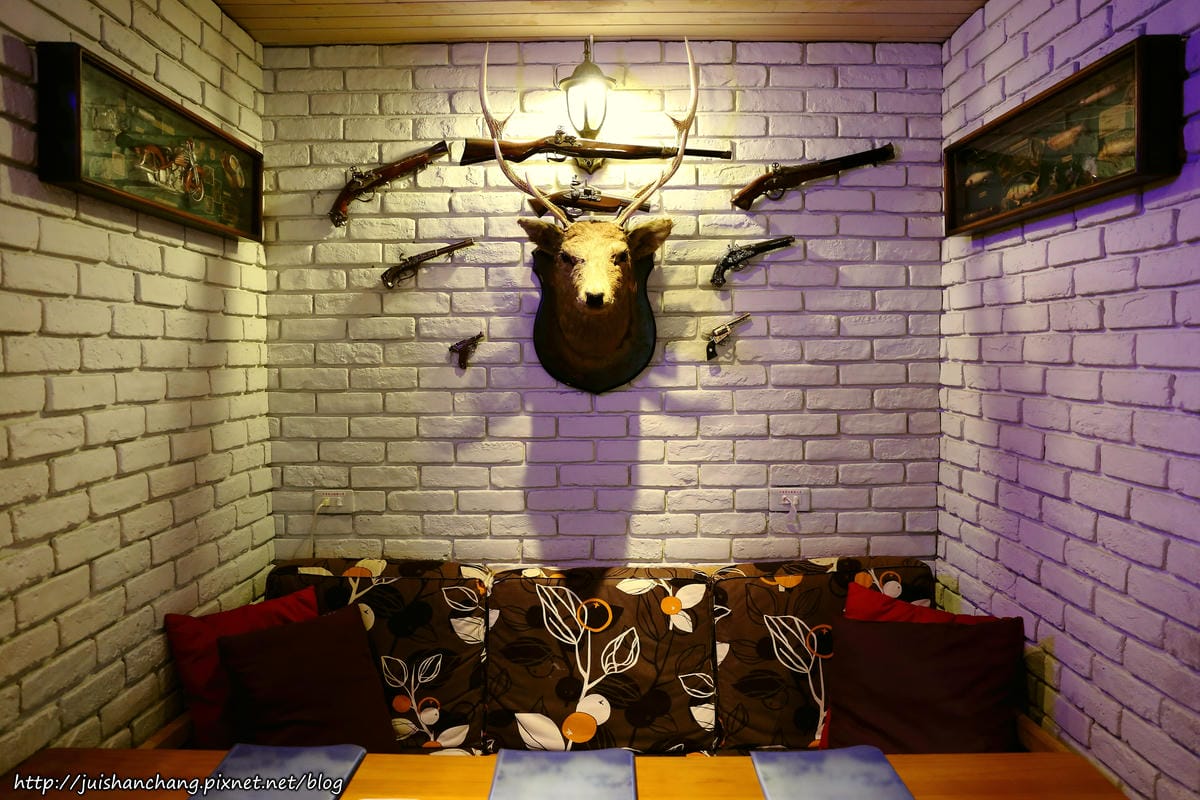 【食║台北】Route 66美式餐廳～東區宵夜漢堡、炸雞。咔啦酥脆肯塔基炸雞逼人上癮！