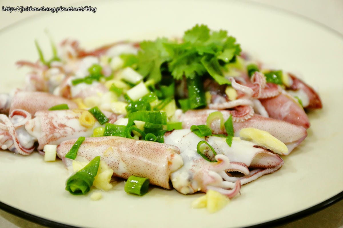 【食║宜蘭】壯圍阿國海鮮～令人意想不到藏在倉庫裡的美食，終於吃到傳說中的海鮮，果然是尚青啦！！！