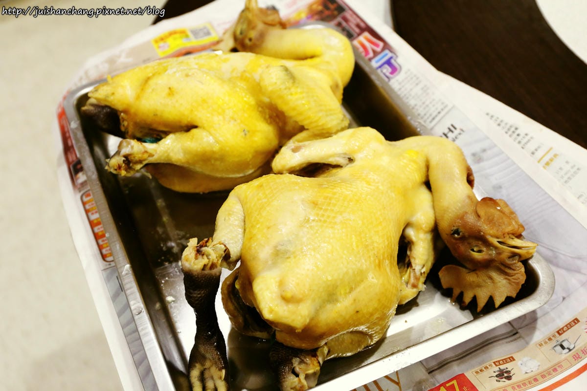 【食║宜蘭】壯圍阿國海鮮～令人意想不到藏在倉庫裡的美食，終於吃到傳說中的海鮮，果然是尚青啦！！！