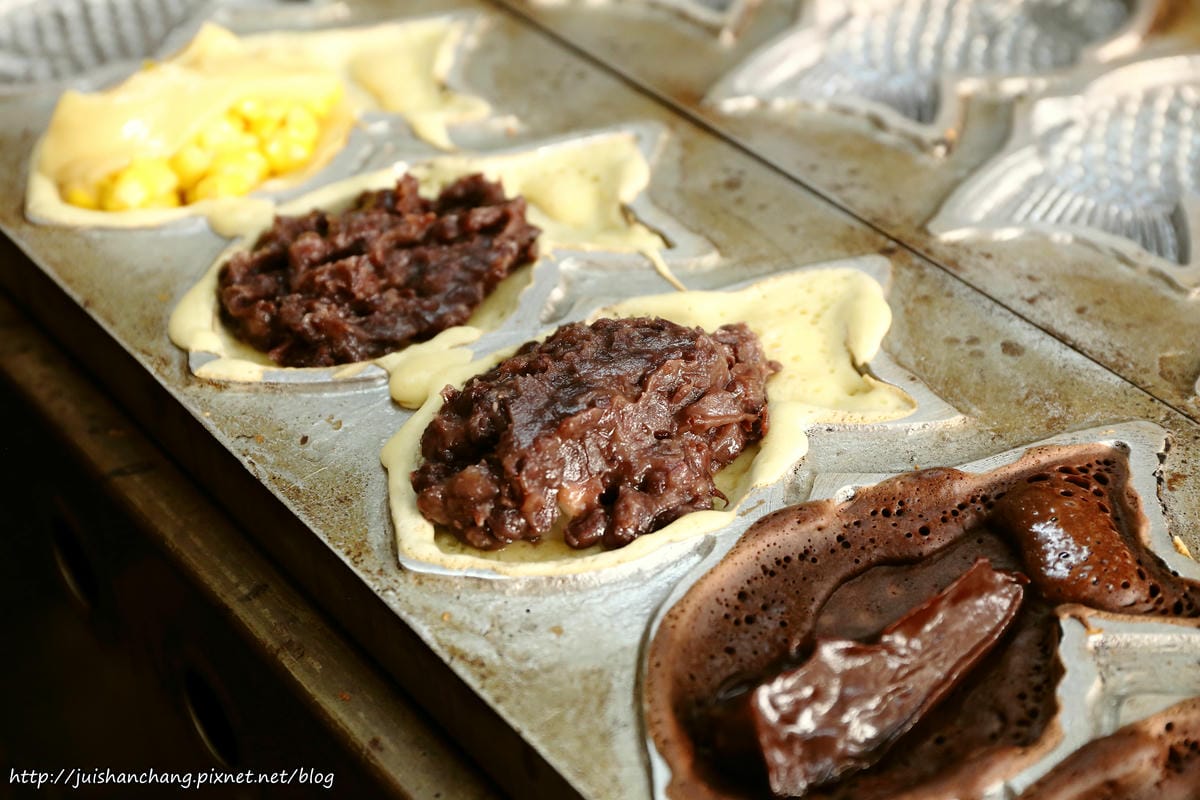 【食║台中南區】漁屋鯛魚燒～酥甜好吃的鯛魚燒，不用飛日本！從頭到尾都能吃到餡料！(已歇業)