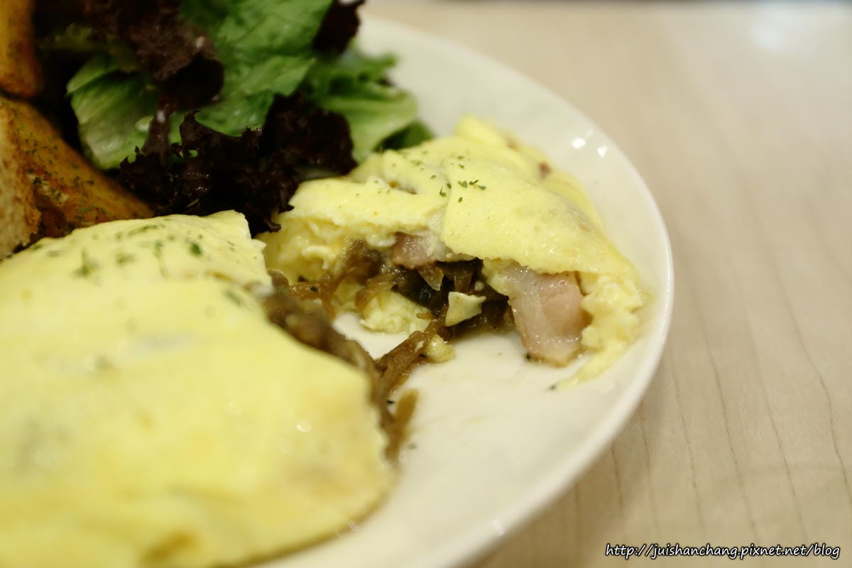 【食║台北東區】樂。野食～忠孝復興站早午餐（campus cafe 旁邊巷子）。全天候早午餐、義大利麵，睡到自然醒也不怕吃不到