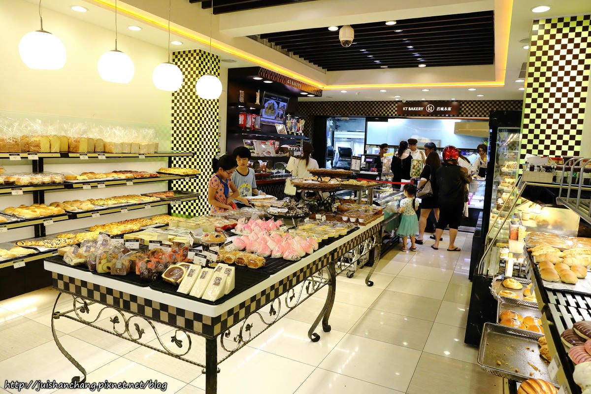 【團購宅配║台北】君城本家～中秋禮讚。月餅禮盒、鳳梨酥禮盒，老店獎不完送禮有面子！