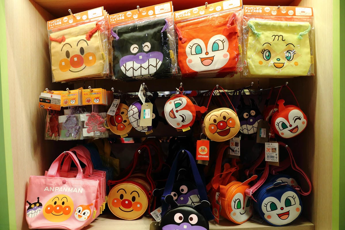 【台北║新光三越信義新天地A8】第一個《麵包超人》主題專賣店。搶先看！（歡迎分享，按讚分享抽麵包超人蛋糕盤+手帕）