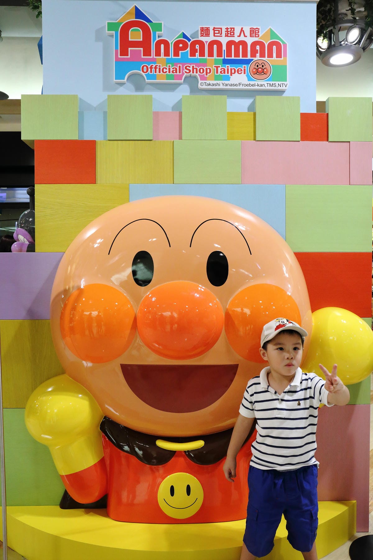 【台北║新光三越信義新天地A8】第一個《麵包超人》主題專賣店。搶先看！（歡迎分享，按讚分享抽麵包超人蛋糕盤+手帕）