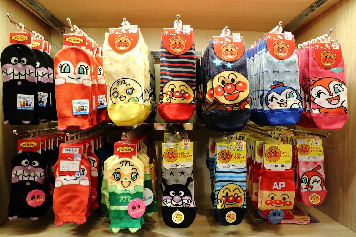 【台北║新光三越信義新天地A8】第一個《麵包超人》主題專賣店。搶先看！（歡迎分享，按讚分享抽麵包超人蛋糕盤+手帕）