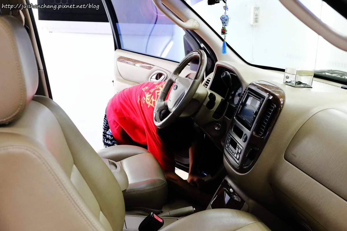 【分享║汽車百貨】葛萊美汽車美容～陶瓷封體鍍膜，車子亮晶晶，全台灣帥氣蹓達去！