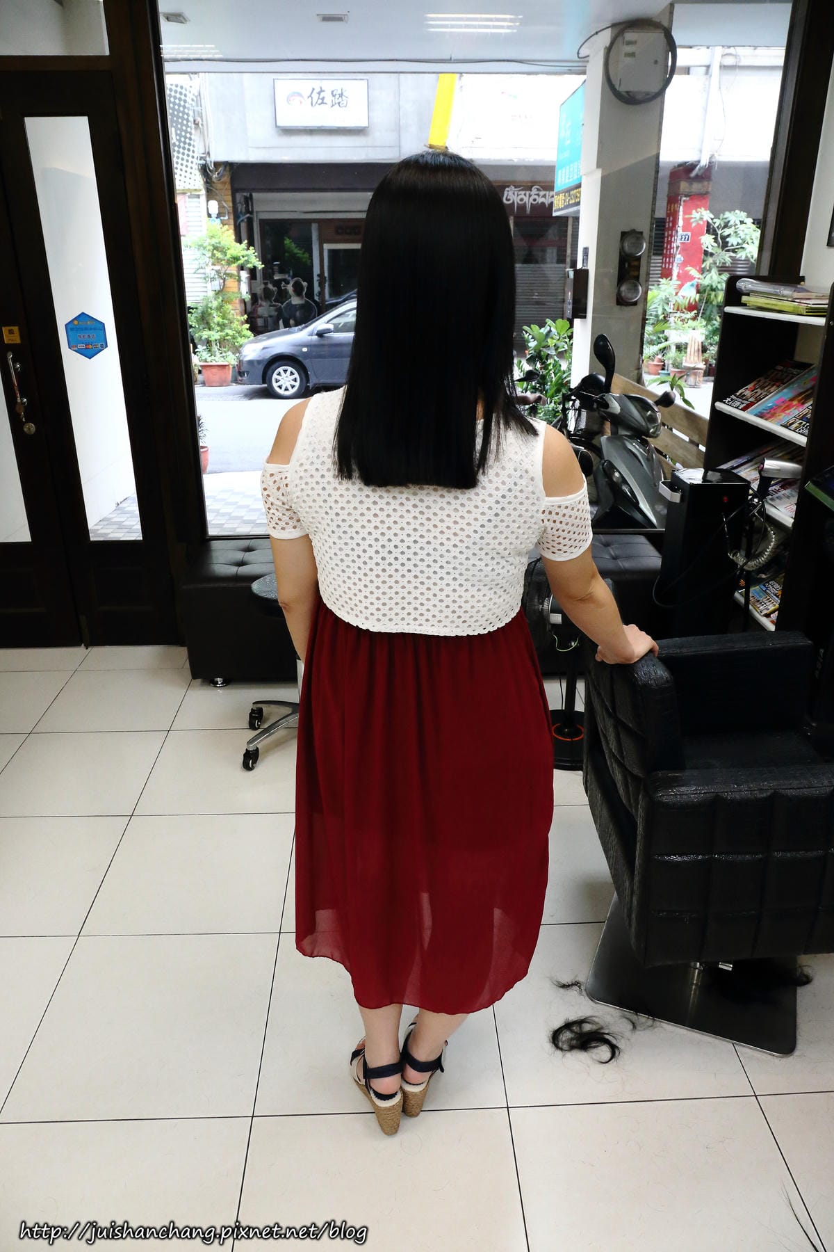 【台中。西屯區】波拉髮型設計～變髮日誌。忙翻天的媽媽也可以輕鬆變時尚喔，光澤髮絲好驚豔…