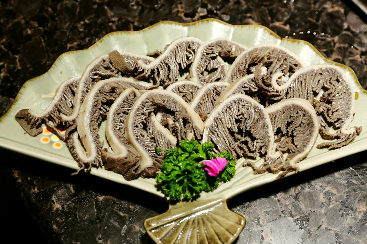 【食║台北信義區】海底撈台灣一號店～台灣也能吃到中國最強火鍋店了！服務至上，使命必達，目所未睹，真是大開眼界啊！（內附詳細菜單，分享本文+粉絲團按讚+留言就有機會參加抽獎唷！）　