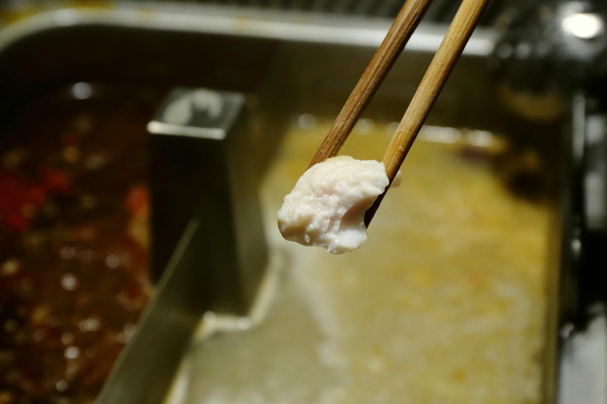 【食║台北信義區】海底撈台灣一號店～台灣也能吃到中國最強火鍋店了！服務至上，使命必達，目所未睹，真是大開眼界啊！（內附詳細菜單，分享本文+粉絲團按讚+留言就有機會參加抽獎唷！）　