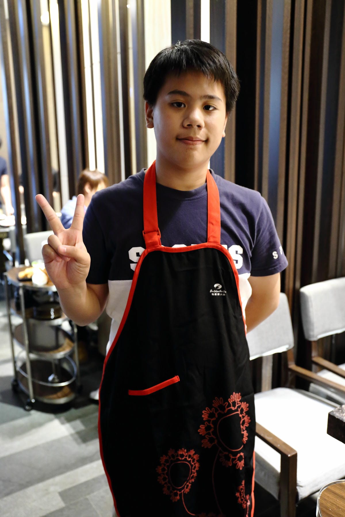 【食║台北信義區】海底撈台灣一號店～台灣也能吃到中國最強火鍋店了！服務至上，使命必達，目所未睹，真是大開眼界啊！（內附詳細菜單，分享本文+粉絲團按讚+留言就有機會參加抽獎唷！）　