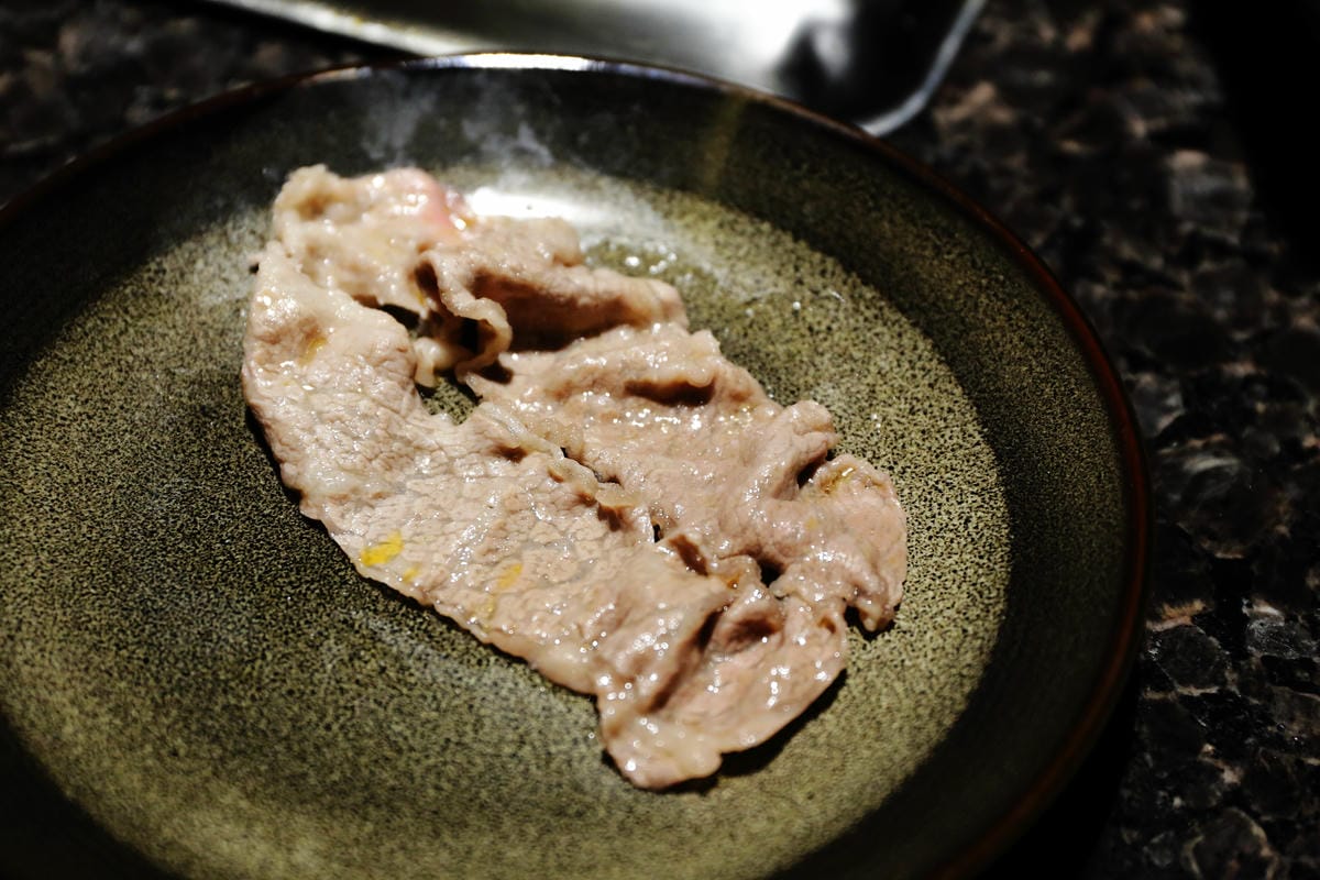 【食║台北信義區】海底撈台灣一號店～台灣也能吃到中國最強火鍋店了！服務至上，使命必達，目所未睹，真是大開眼界啊！（內附詳細菜單，分享本文+粉絲團按讚+留言就有機會參加抽獎唷！）　