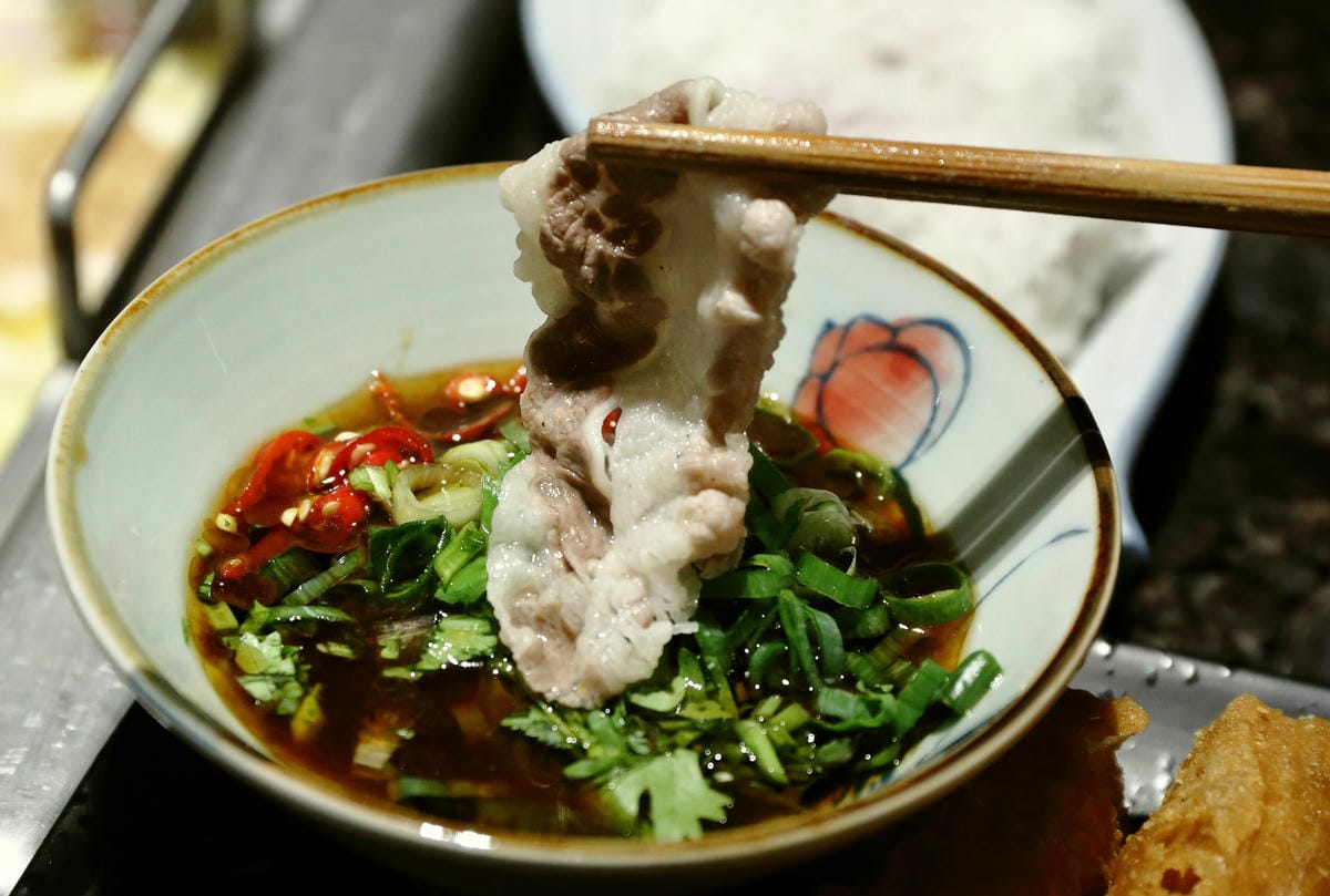 【食║台北信義區】海底撈台灣一號店～台灣也能吃到中國最強火鍋店了！服務至上，使命必達，目所未睹，真是大開眼界啊！（內附詳細菜單，分享本文+粉絲團按讚+留言就有機會參加抽獎唷！）　