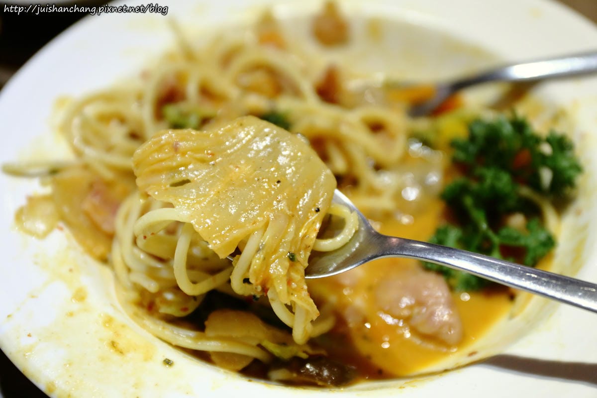 【食║台北大安區】胖東西廚房 CoolZi～國父紀念館巷弄內的隱藏版美食。法鬥犬『胖胖』開的餐廳！