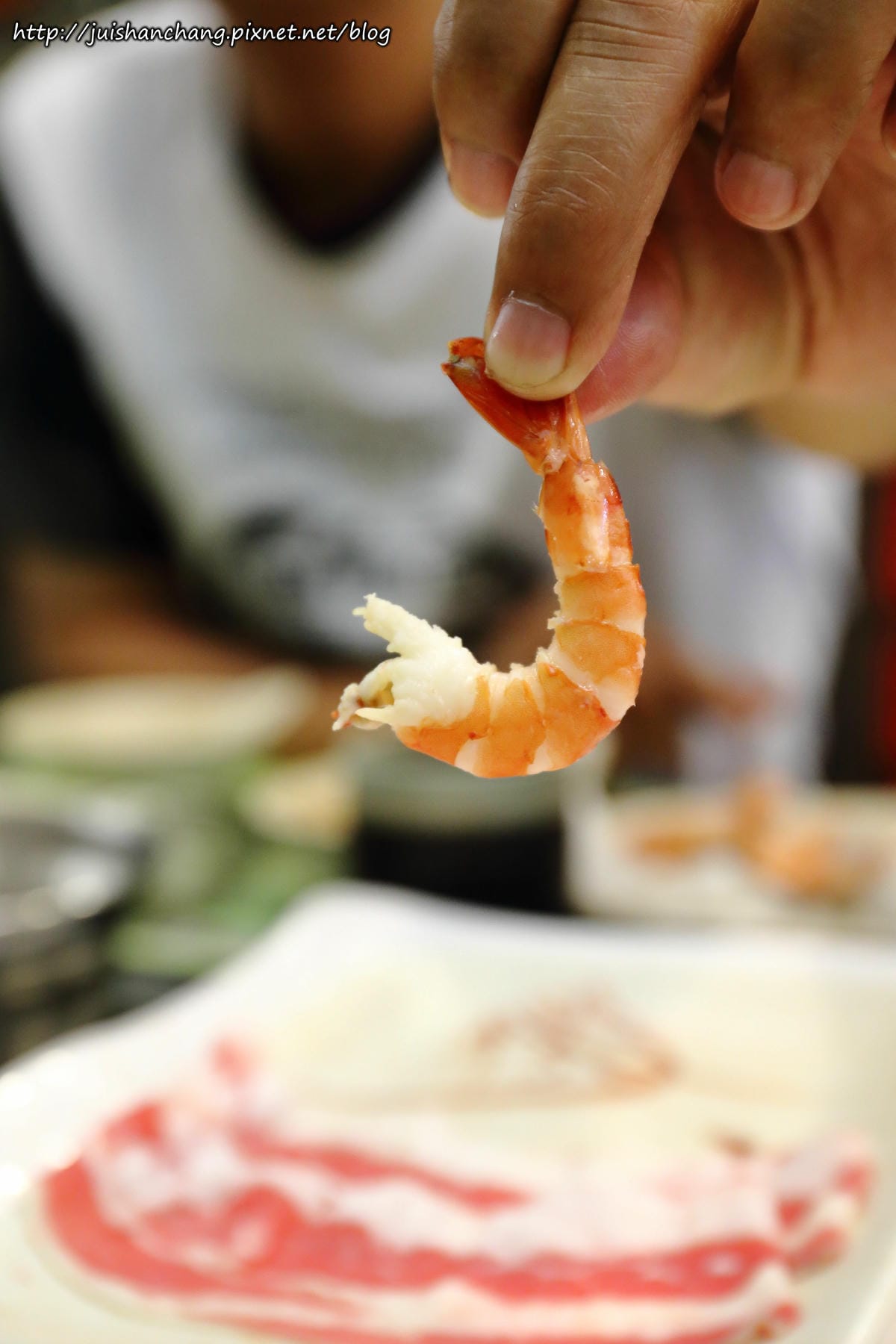 【食║台北中山區】鍋饕精緻涮涮鍋。大直捷運美食～豪邁擺盤，來這吃肉就對了，平價鍋物，CP值超高！