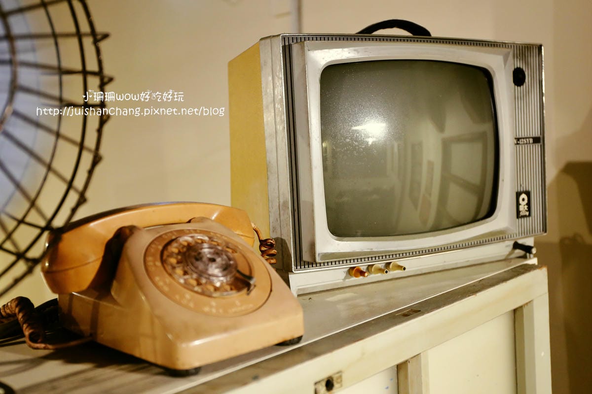 【食║新北板橋區】老古板石頭火鍋～尋找巷弄隱藏版美味小吃，愛上復古風，時空飲茶室中的懷舊時光火鍋！