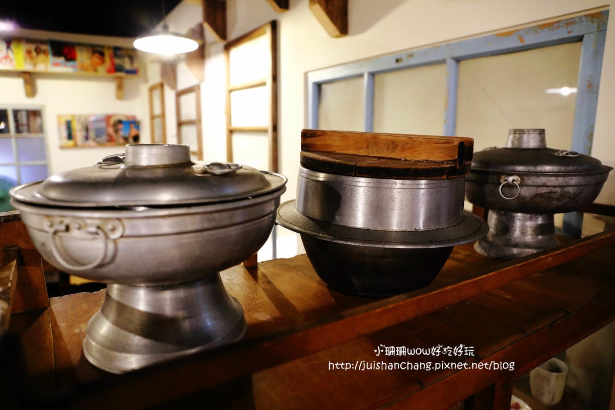 【食║新北板橋區】老古板石頭火鍋～尋找巷弄隱藏版美味小吃，愛上復古風，時空飲茶室中的懷舊時光火鍋！
