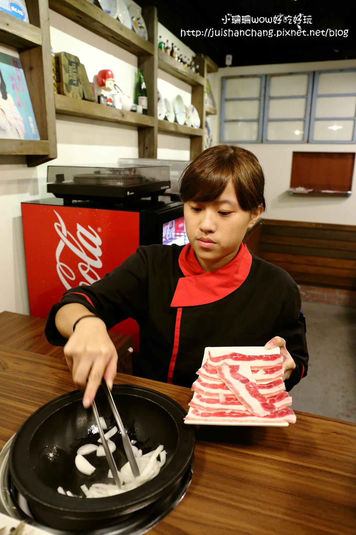 【食║新北板橋區】老古板石頭火鍋～尋找巷弄隱藏版美味小吃，愛上復古風，時空飲茶室中的懷舊時光火鍋！