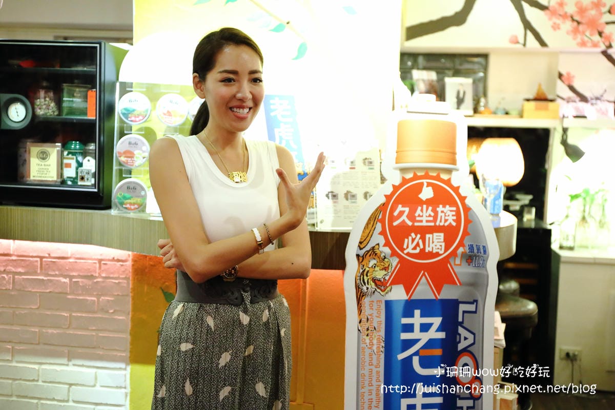 【分享║保養】老虎牙子氣泡有氧飲料25周年～劉伊心喝的保氧品。上班一條蟲，Bye Bye！