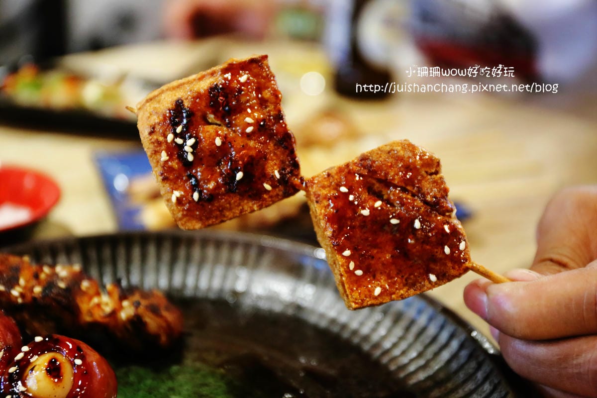 【食║新北中和區】小串燒～中永和串燒 / 小串燒 / 居酒屋 / 寵物友善餐廳/ 藏身在興南夜市裡，一吃成主顧！(已歇業)