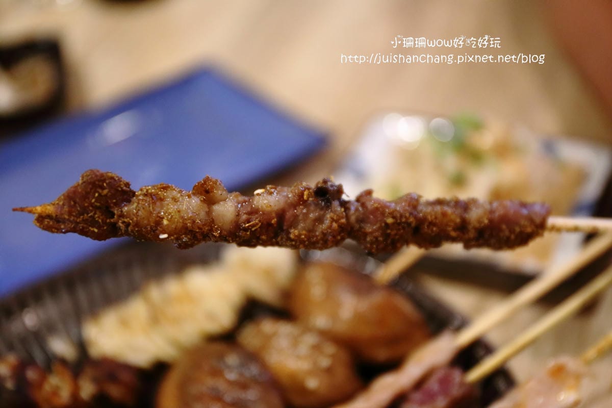 【食║新北中和區】小串燒～中永和串燒 / 小串燒 / 居酒屋 / 寵物友善餐廳/ 藏身在興南夜市裡，一吃成主顧！(已歇業)