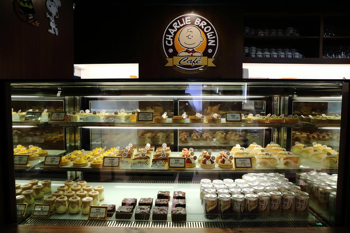【食║新竹】查理布朗咖啡Charlie Brown Café〜緊急廣播！史努比出沒在新竹遠百！！！(已歇業)