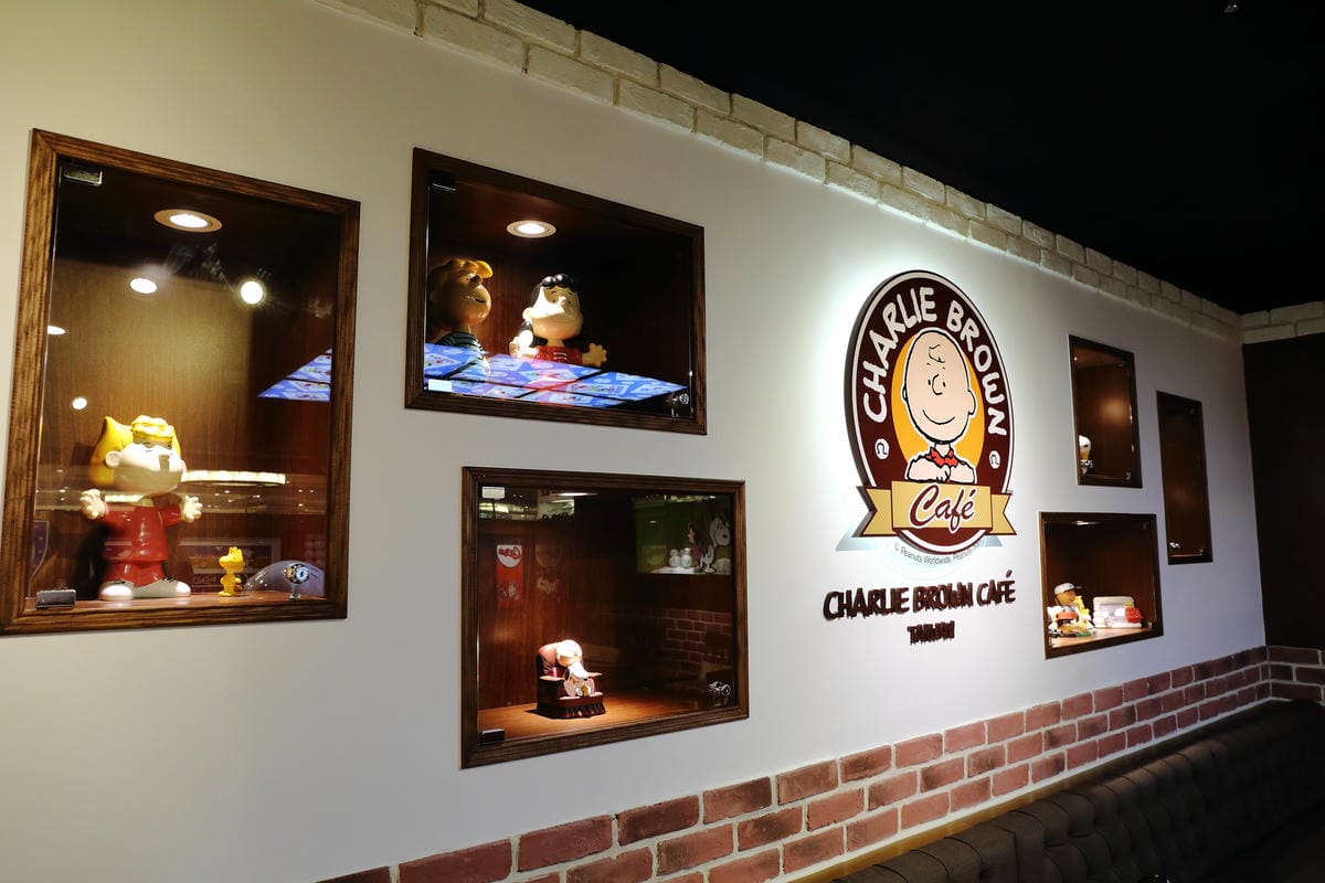 【食║新竹】查理布朗咖啡Charlie Brown Café〜緊急廣播！史努比出沒在新竹遠百！！！(已歇業)