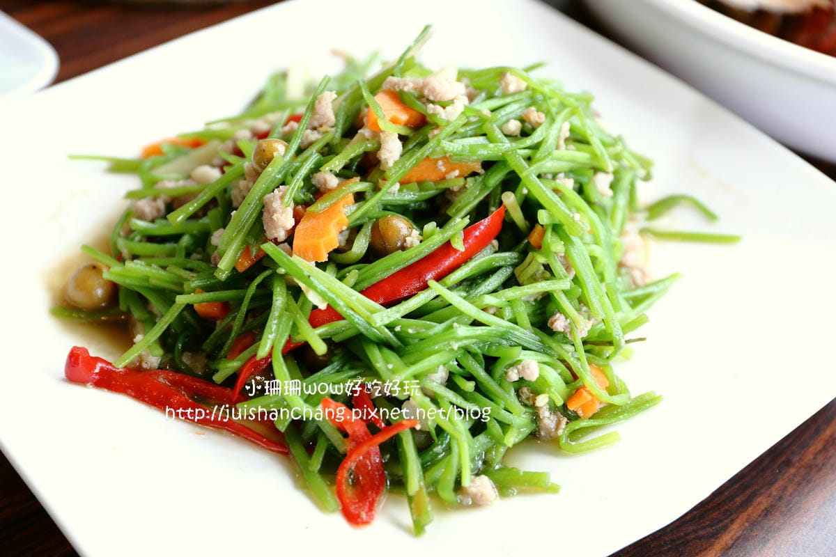 【食║南投】清境好雞婆土雞城～清境美食。蒙古包造型包廂裡吃雲南擺夷料理