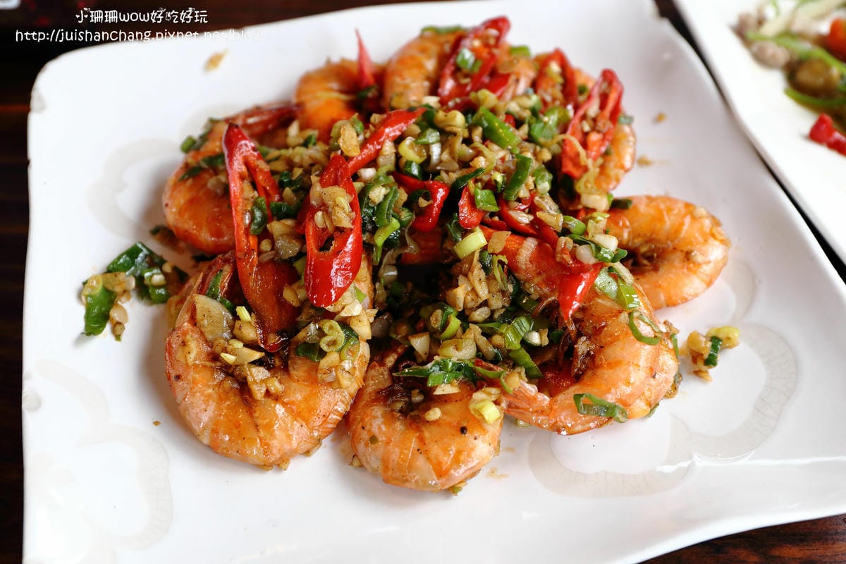 【食║南投】清境好雞婆土雞城～清境美食。蒙古包造型包廂裡吃雲南擺夷料理