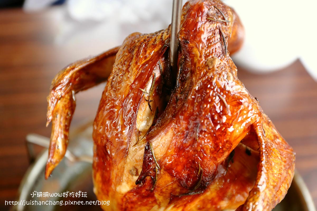 【食║南投】清境好雞婆土雞城～清境美食。蒙古包造型包廂裡吃雲南擺夷料理