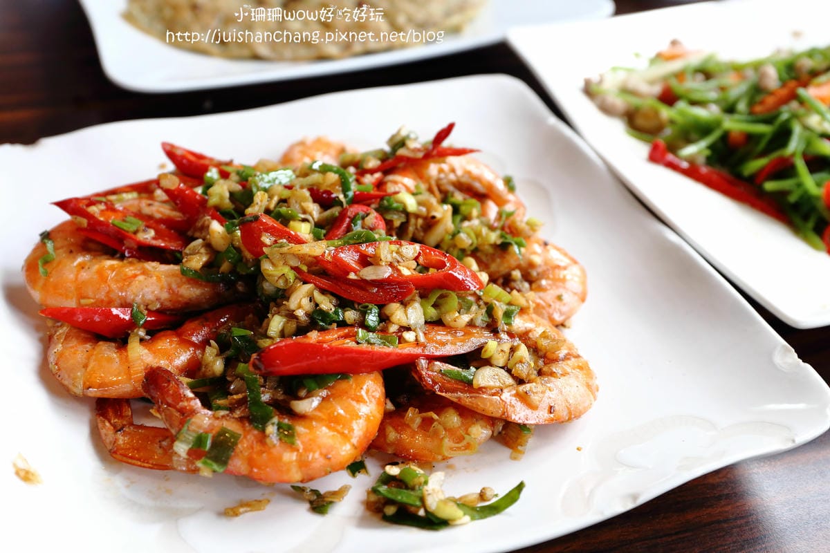 【食║南投】清境好雞婆土雞城～清境美食。蒙古包造型包廂裡吃雲南擺夷料理