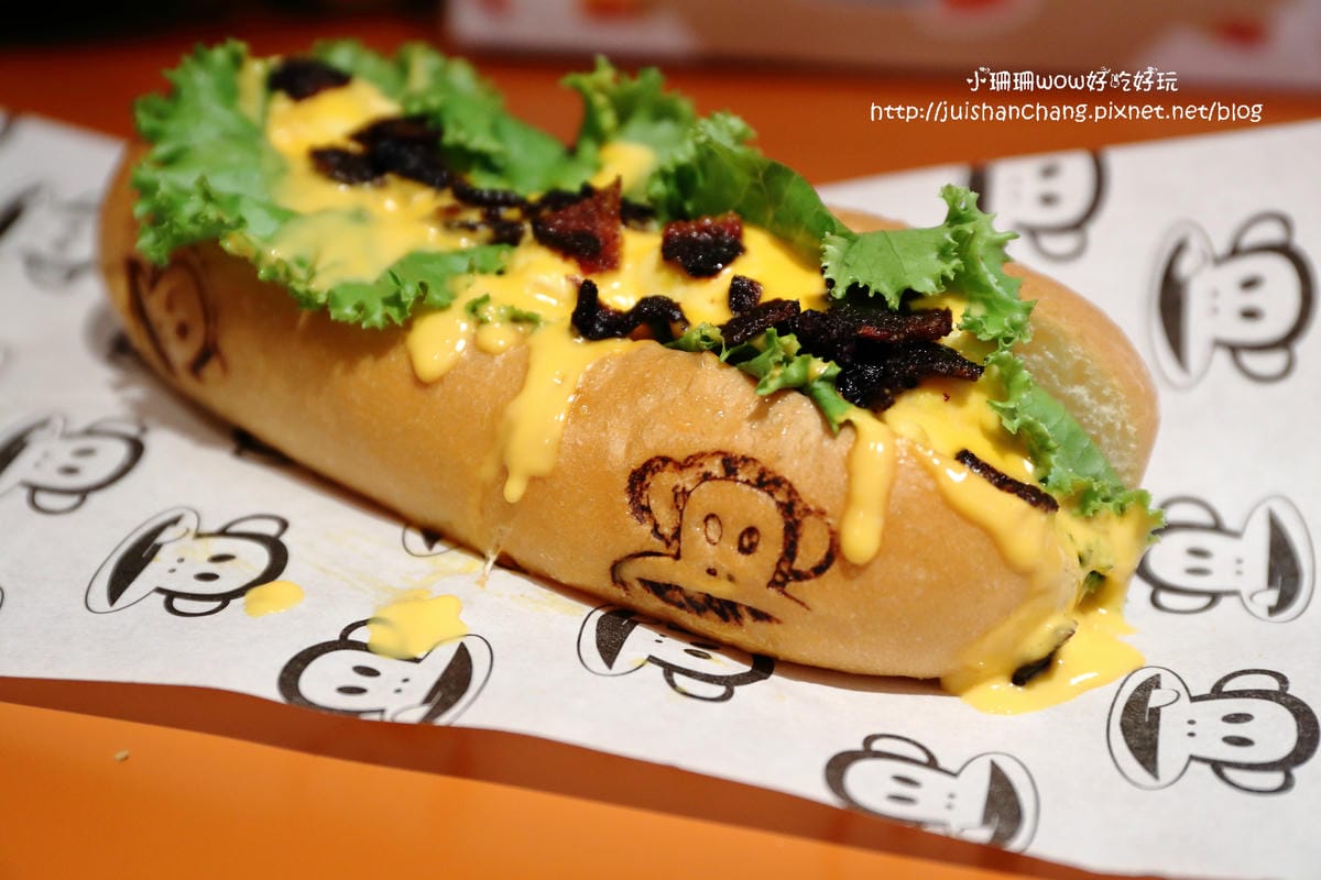 【食║台北】Paul Frank Hot Dog大嘴猴主題餐廳〜當猴子遇上熱狗，想裝淡定最後還是被萌殺。。。