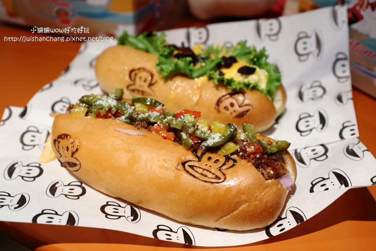 【食║台北】Paul Frank Hot Dog大嘴猴主題餐廳〜當猴子遇上熱狗，想裝淡定最後還是被萌殺。。。