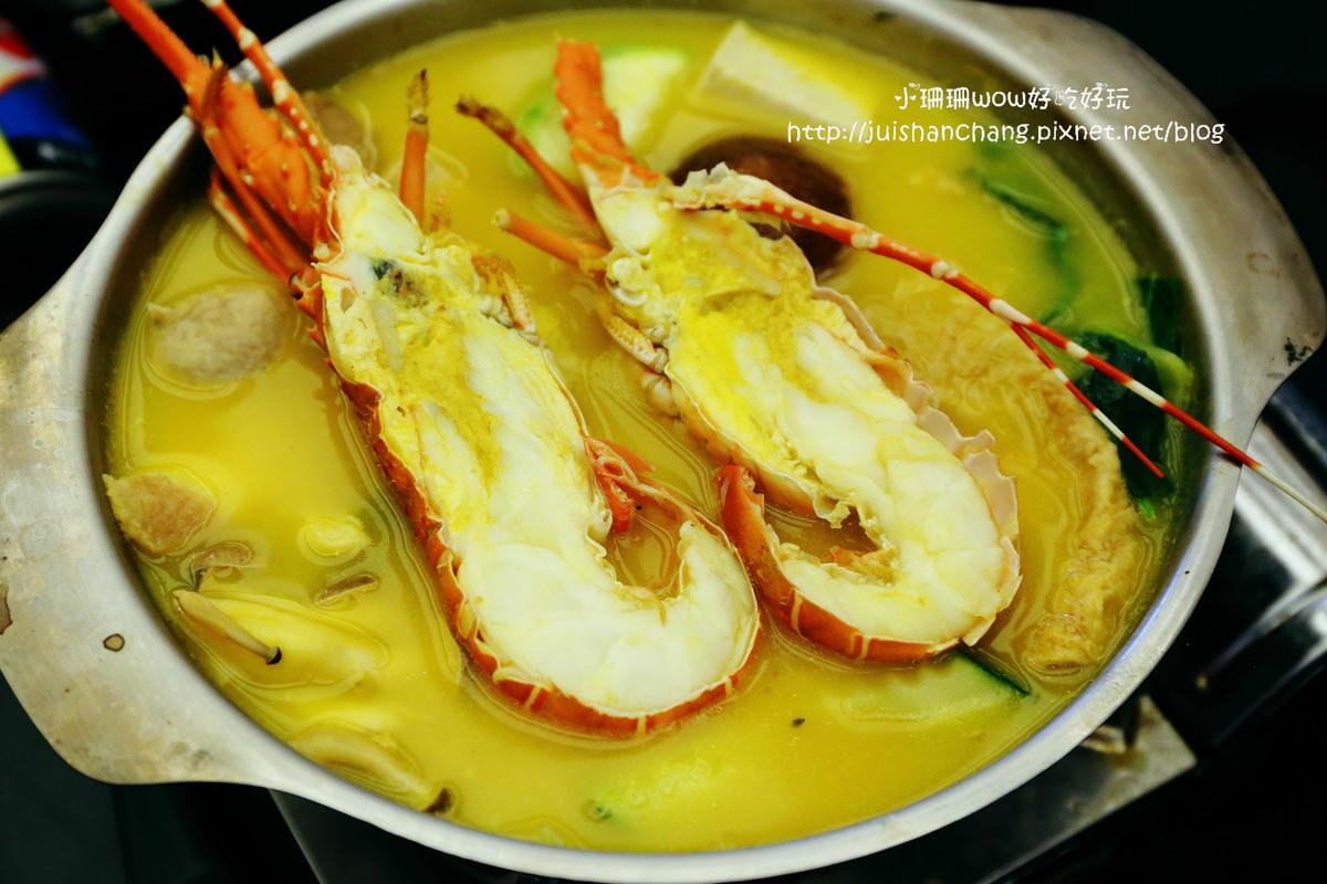 【食║台中】雪宴日式定食～龜毛老闆的堅持又來了！食材新鮮不計成本，用心熬出好湯頭，無味精湯底喝光也無負擔！(已歇業)