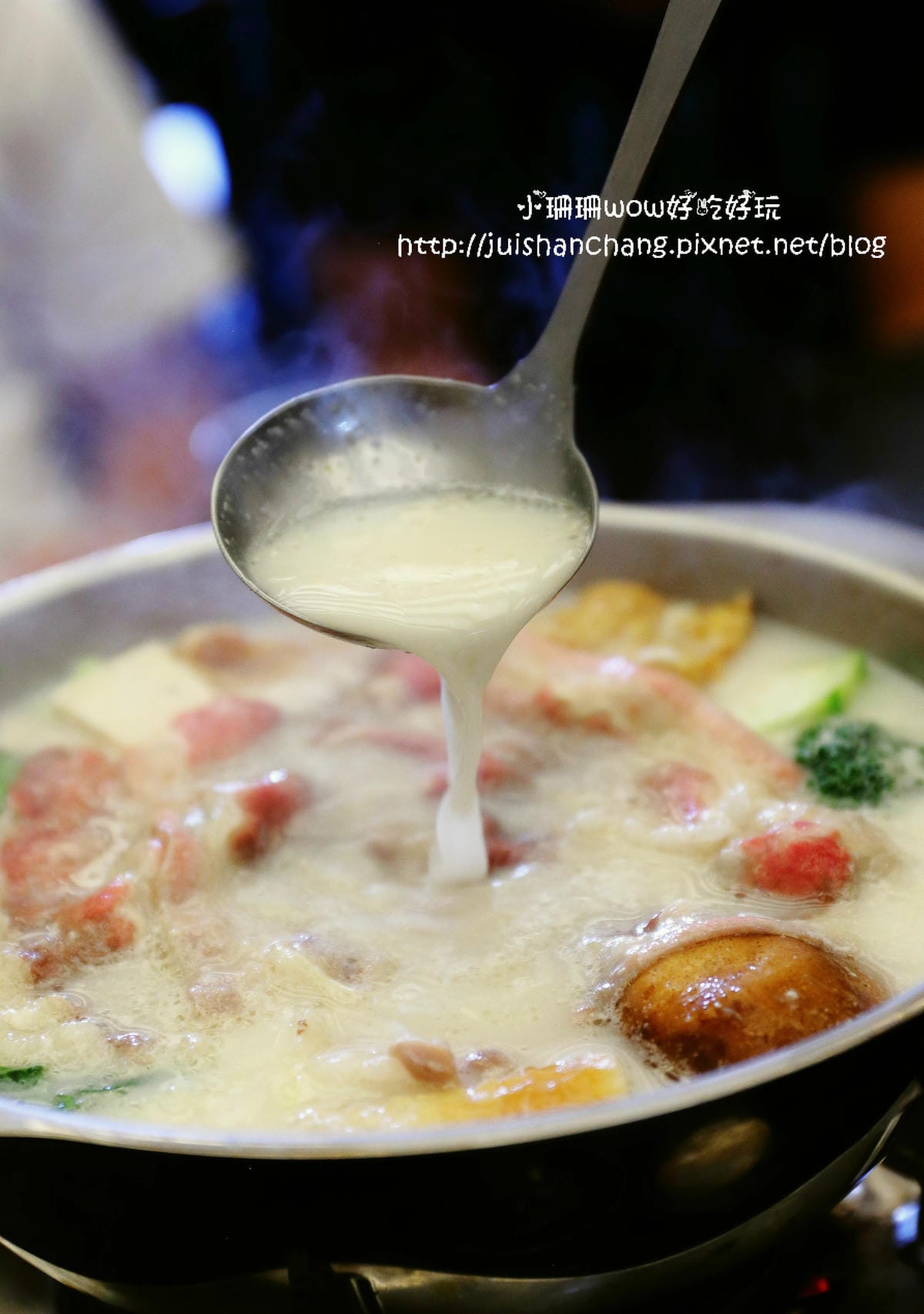 【食║台中】雪宴日式定食～龜毛老闆的堅持又來了！食材新鮮不計成本，用心熬出好湯頭，無味精湯底喝光也無負擔！(已歇業)