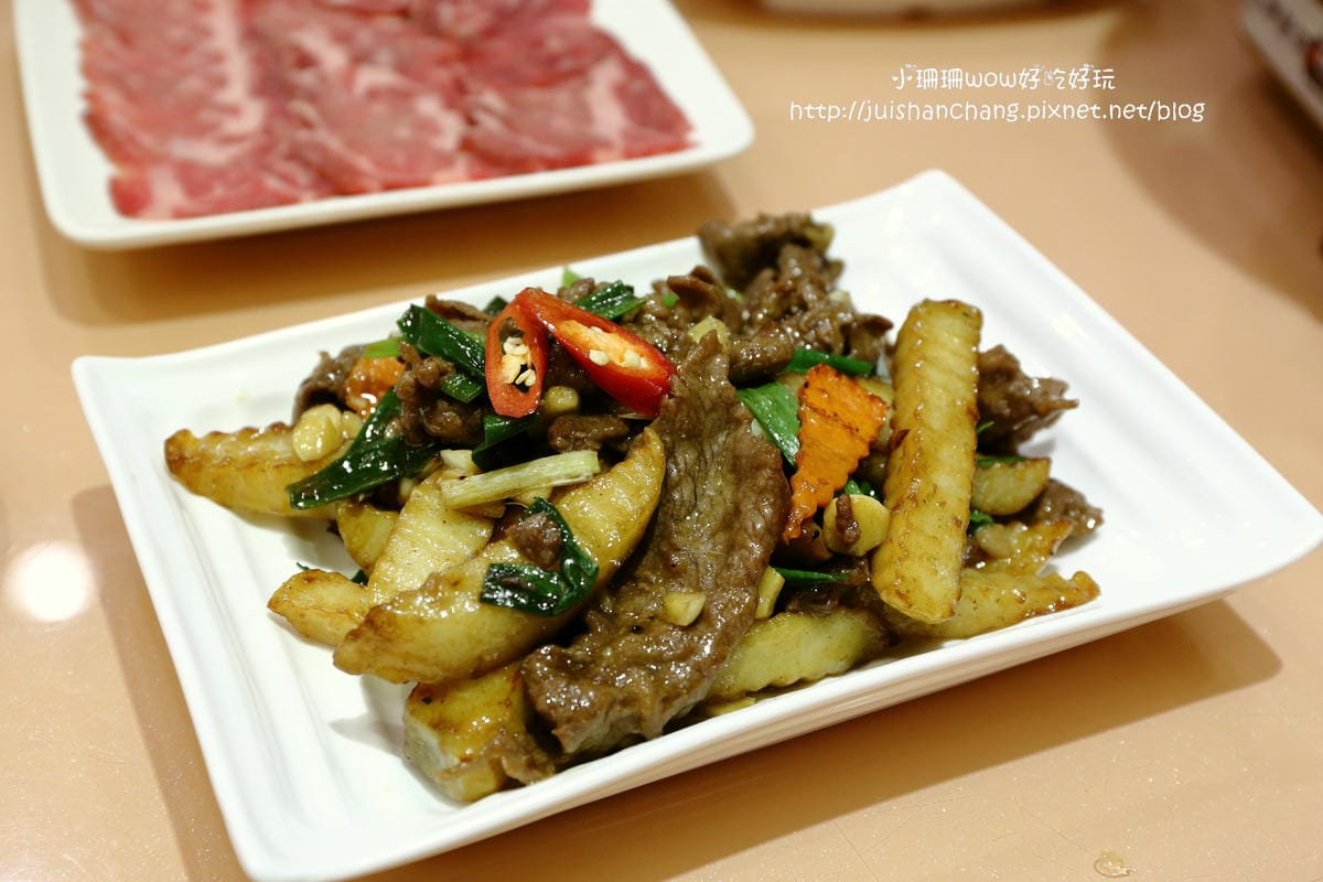 【食║台北】牛讚溫體涮牛肉鍋～六張犁火鍋/不用跑台南也能吃到溫體牛，喜愛牛肉與火鍋的饕客一次滿足！